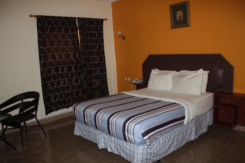 Zambezi Inn Hotel 코나크리 외부 사진